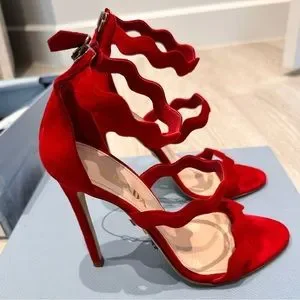 Prada gold cheap scalloped heels
